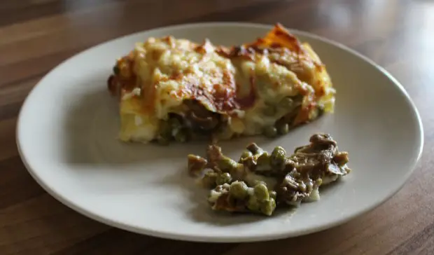 Lasagne con funghi e piselli